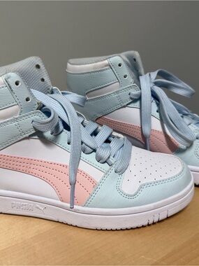 Puma Kids High-Top Sneakers in Light Blue and Pink
